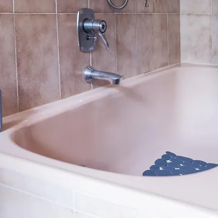 Ca'molino Ampio Con Giardino Privato Vicino Al Centro Storico Fiera Ospedale Stazione Aeroporto Centergross Bolonia